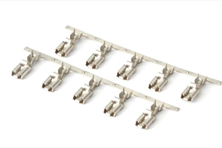 Pins only - Suit Relays only in the 6 Circuit Fuse Box – Réf. HT-030250