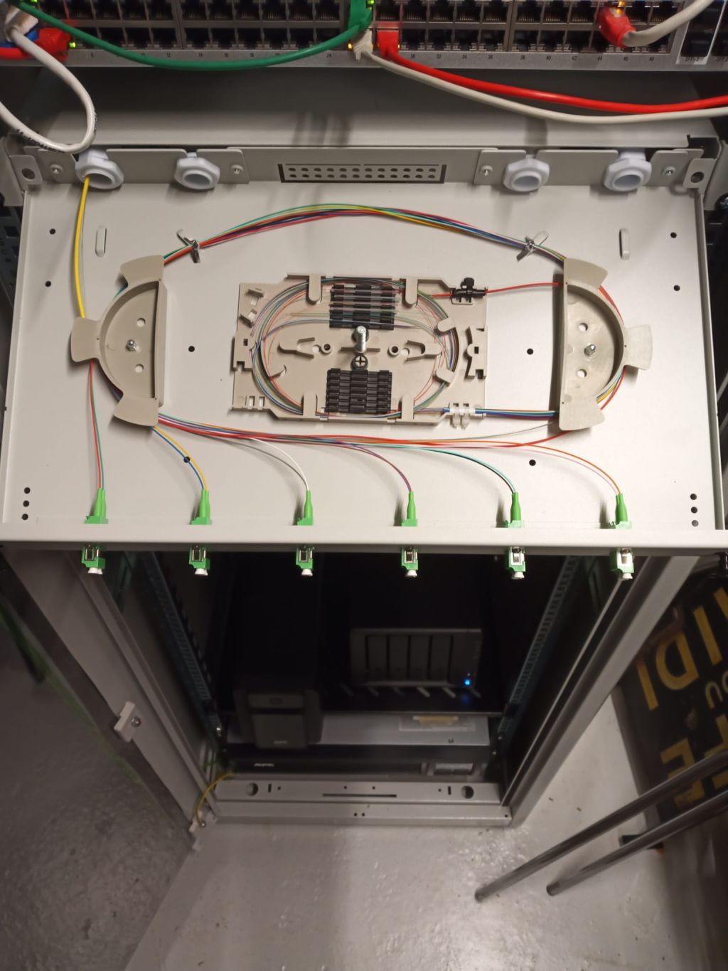 Rack 19 pouce pour fibre optique FTTH